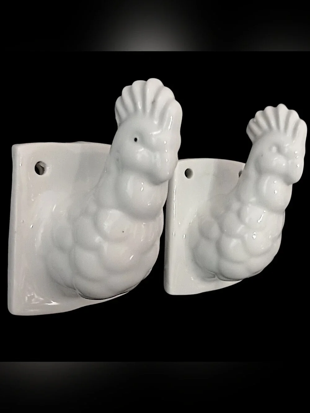 2 Vtg Rooster Wall Hooks Ceramic White Farmhouse Chicken Coat Hat Towel Rustic